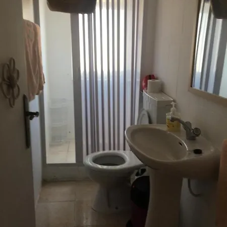 홈스테이 Quarto Mar-a-vista *